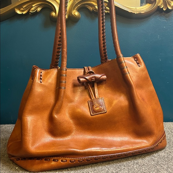 *RARE* Discontinued Vintage Dooney and Bourke Florentine Satchel with Toggle - Picture 4 of 16